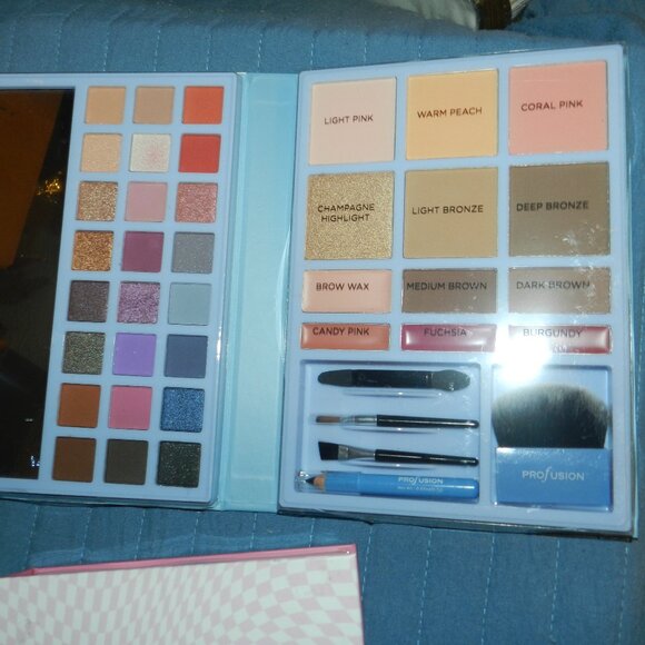 Face Kit Complete 41 items Vegan Cruelty Free 🆕NWT! - Picture 8 of 15